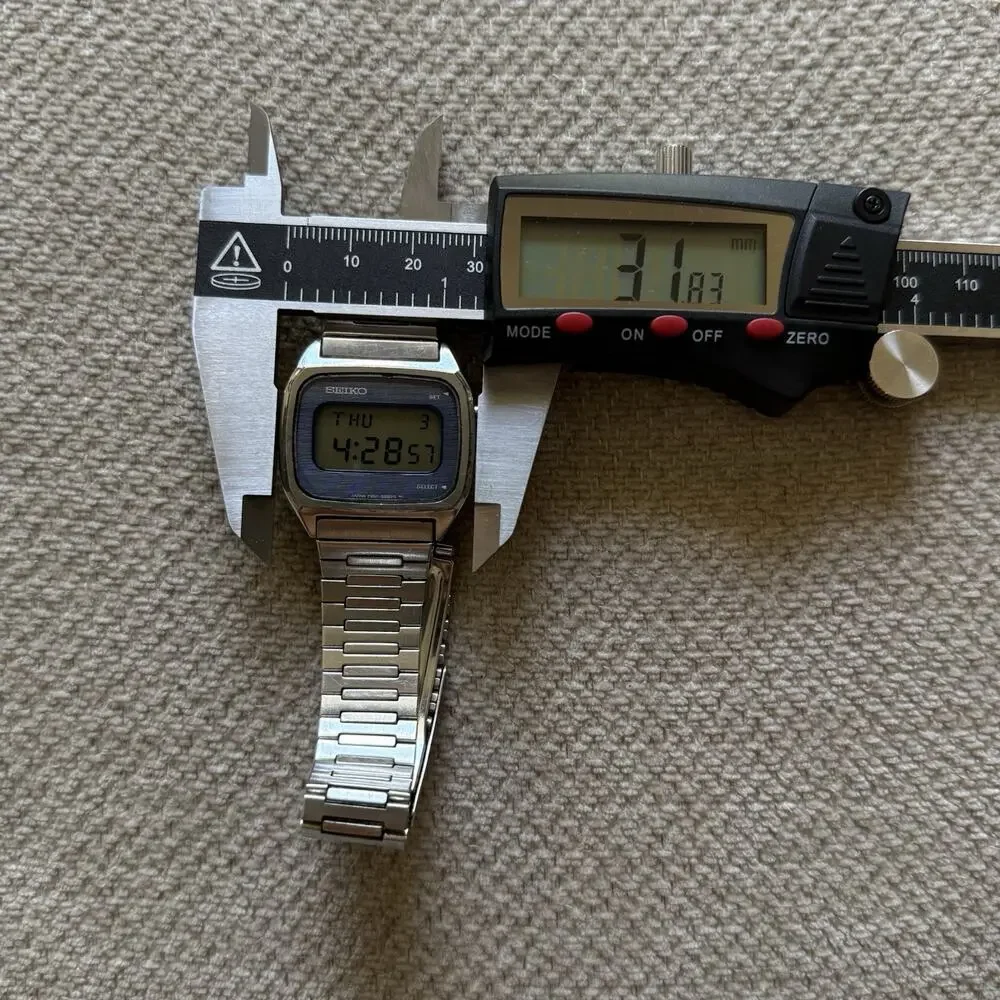 RARE Vintage Seiko F051-5029 Digital LCD Stainless Steel Men’s Watch 32mm w/ BOX